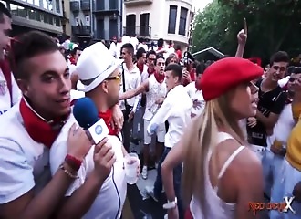 Fête chaude avec des coquines sans complexe