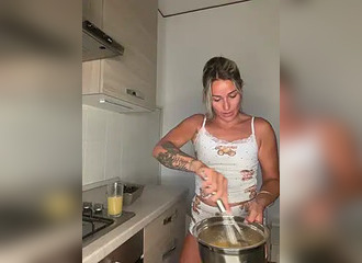 Cette française est en live sur Nasty.flirt !