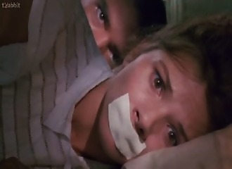 Un ravisseur fait jouir Vistoria Abril ligotée