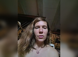 Cette française est en live sur Nasty.flirt !