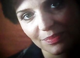 Branlette et vidange devant un portrait