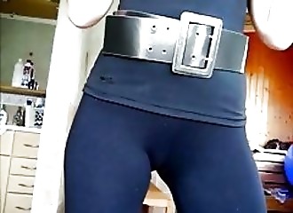 Cameltoe, thanks spandex