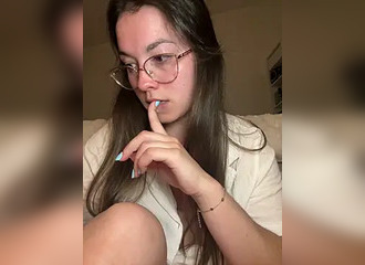 Cette française est en live sur Nasty.flirt !