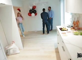 ?Family party