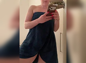 Cette française est en live sur Nasty.flirt !