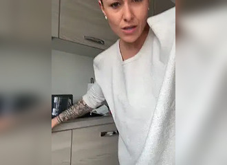 Cette française est en live sur Nasty.flirt !