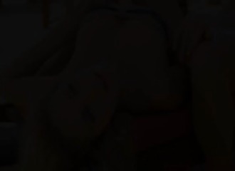 Ces deux gouines caressent leurs points G